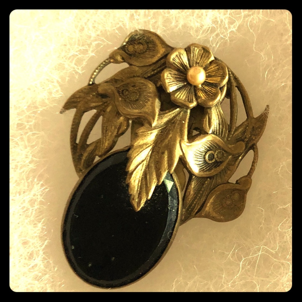One of a kind vintage scarf clip